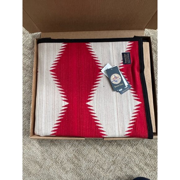 NWT Pendleton Brave Star Jacquard Robe Beaver State Blanket 64x80 Made USA Box - Picture 8 of 9